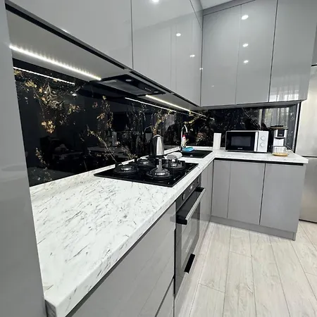 Modern Apartment Near Airport With Parking Chisinau Exterior photo