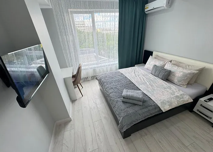 Modern Apartment Near Airport With Parking