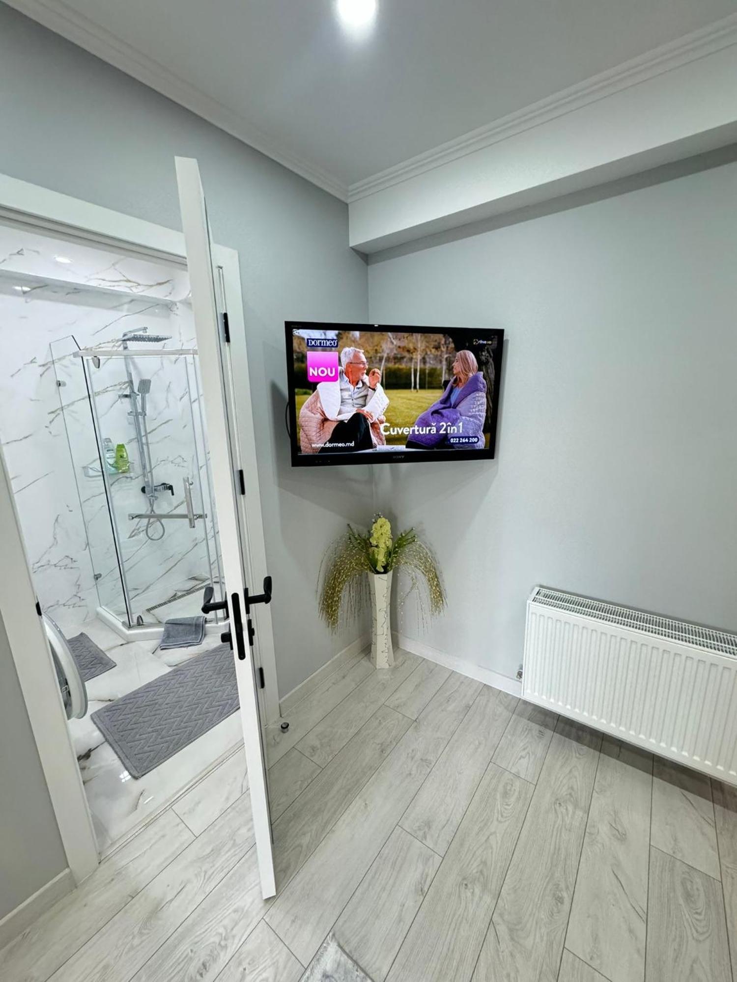 Modern Near Airport With Parking *