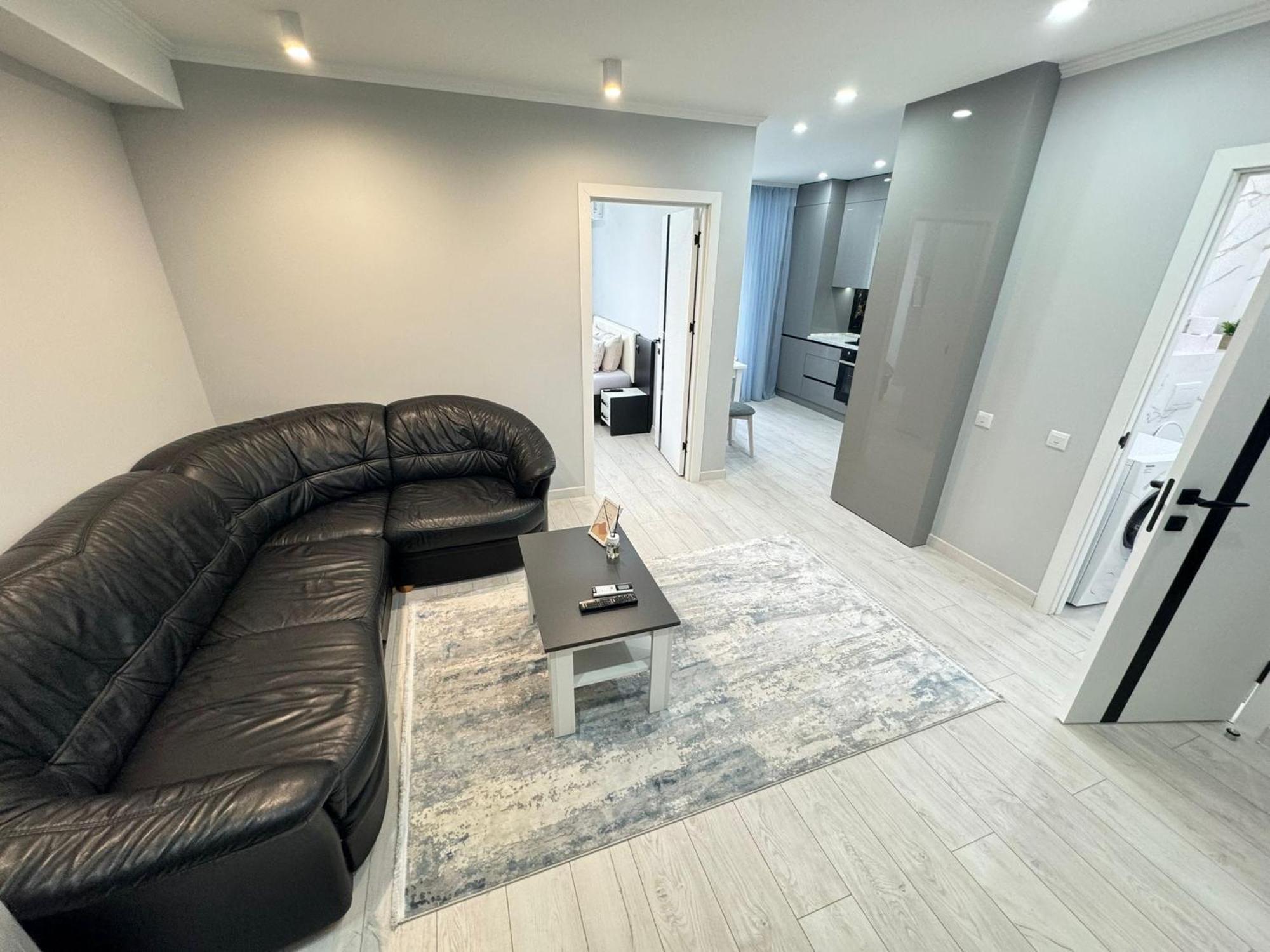Modern Near Airport With Parking * Chisinau