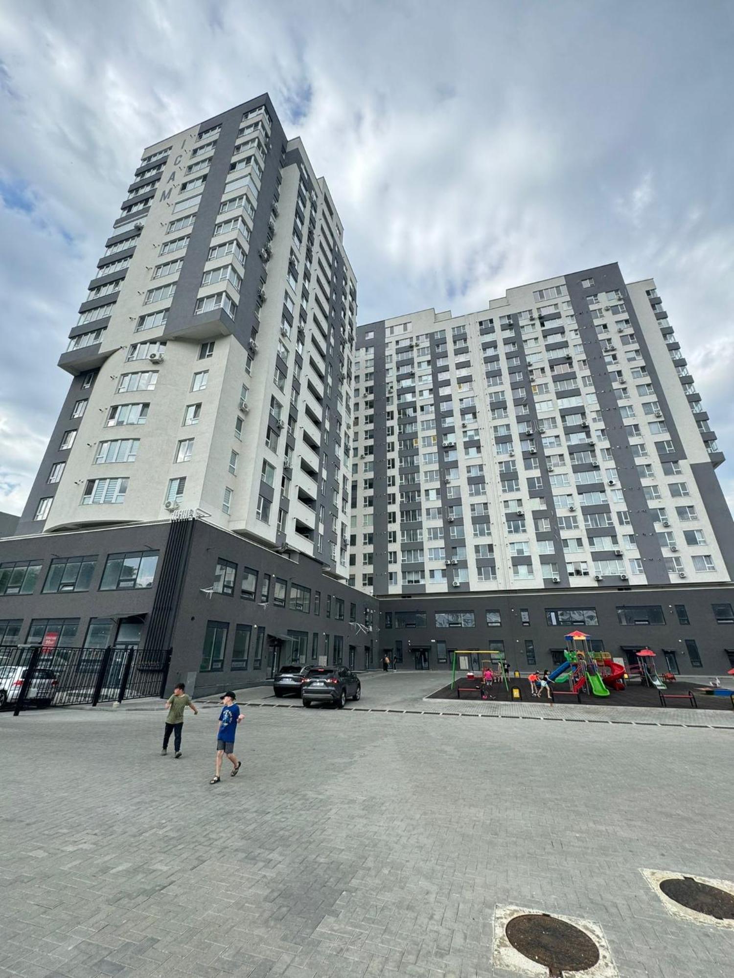 Apartment Modern Near Airport With Parking