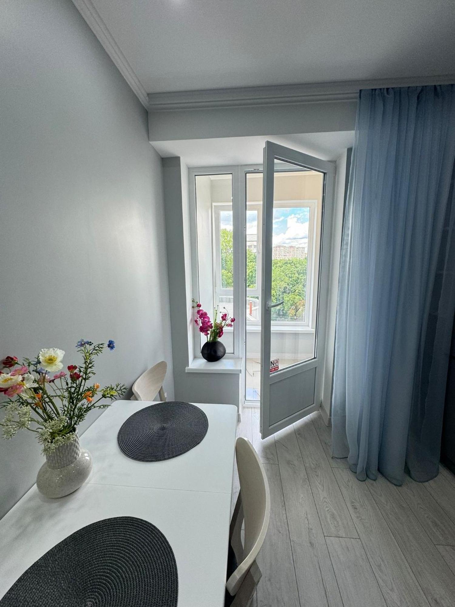 Modern Near Airport With Parking Chisinau